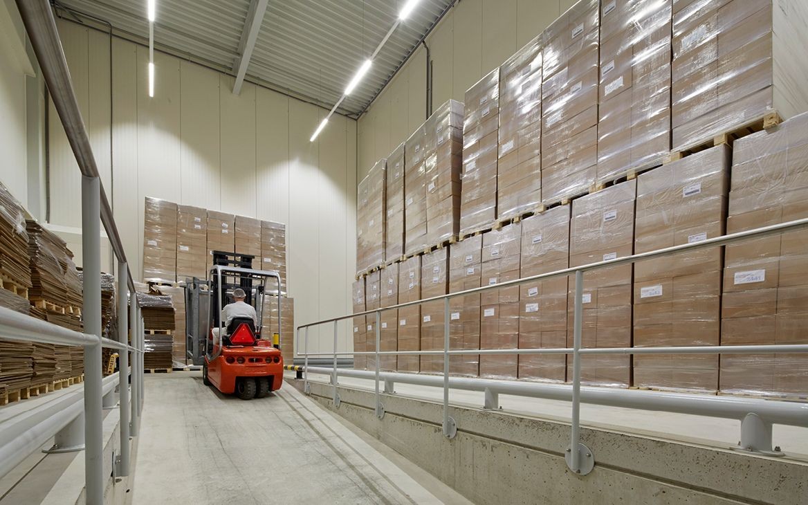 heftruck fabriek pallets verlichting lampen